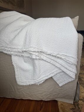 Crate & Barrel Washed Organic Cotton Blanket - King